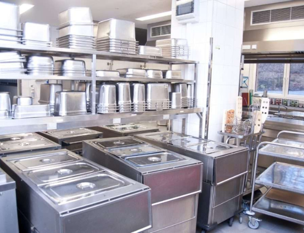 Buying used restaurant equipment, furniture (2)